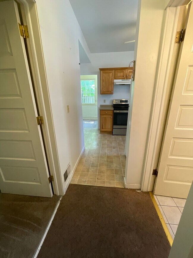 Building Photo - 410 E William St