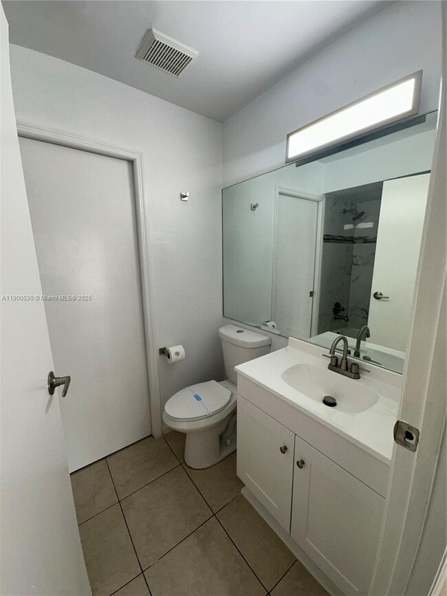 Building Photo - 10295 Hidden Springs Ct