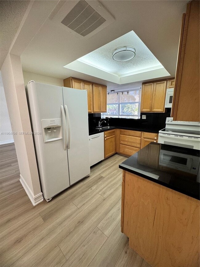 Building Photo - 2000 Atlantic Shores Blvd