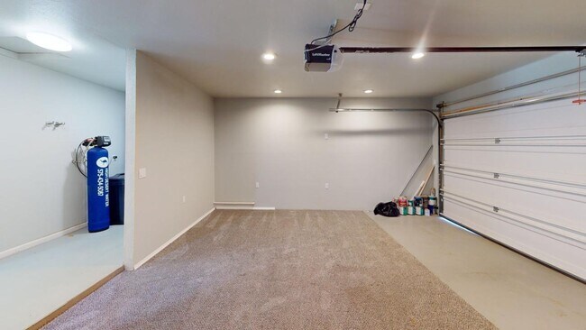 Building Photo - 3206 Thunder Rd