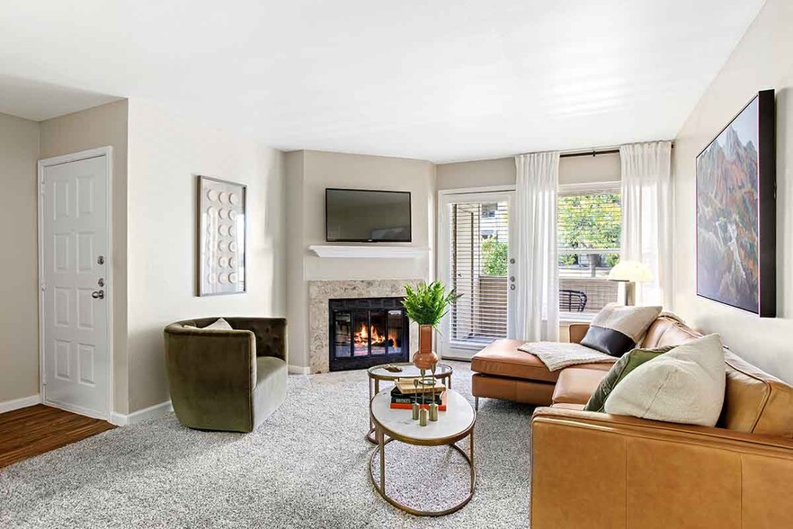 Building Photo - Pines at Marston Lake