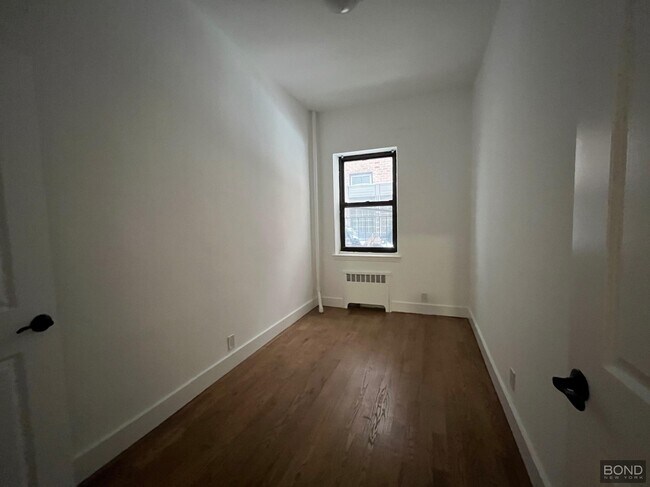 Building Photo - 1295 Third Avenue