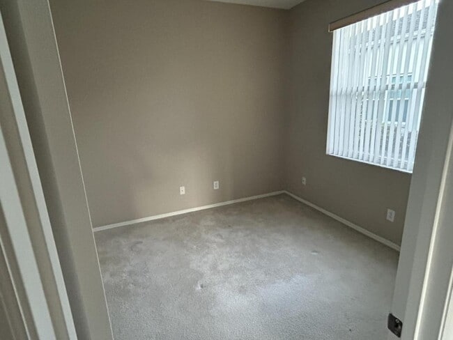 Building Photo - 6323 Sturbridge Ct