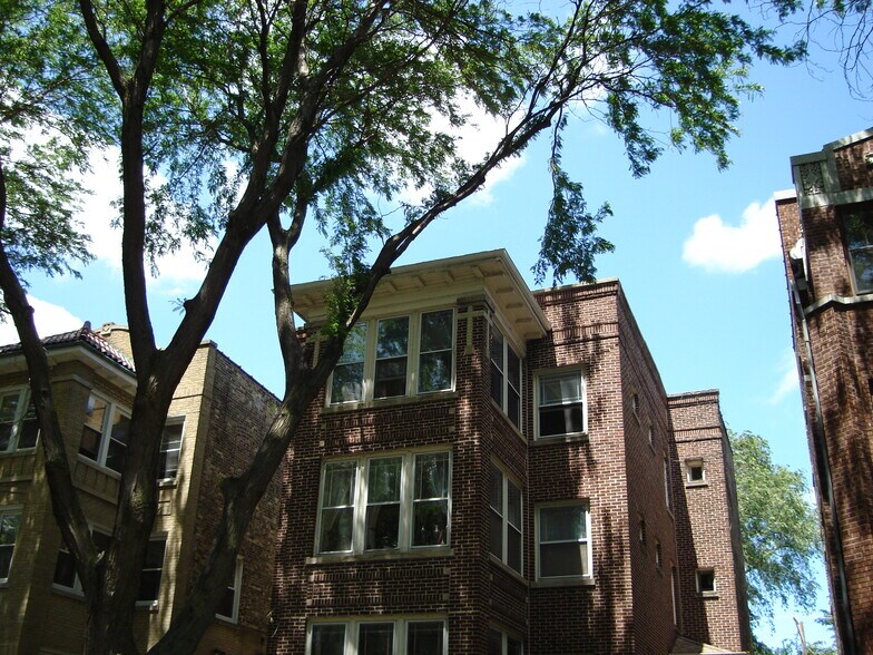 Building Photo - 1432 W Jonquil Terrace