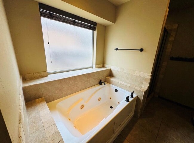 Building Photo - 2400 NW 151st St