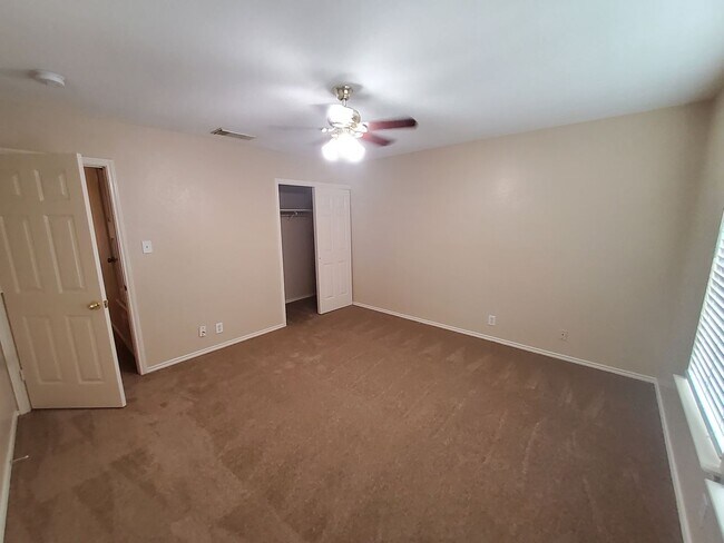 Building Photo - 14819 Mountainside Ridge