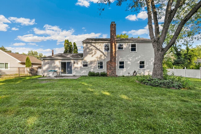 Building Photo - 1121 Belmar Ln