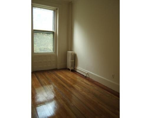 Building Photo - 246 Marlborough St