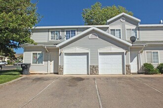 Building Photo - 294 E Cobblecreek Dr