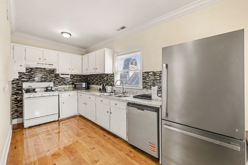 Building Photo - 555 Rutledge Ave