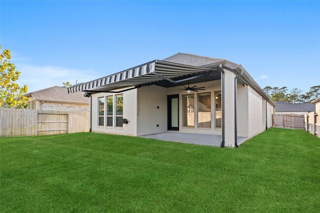 Building Photo - 17159 Sandstone St