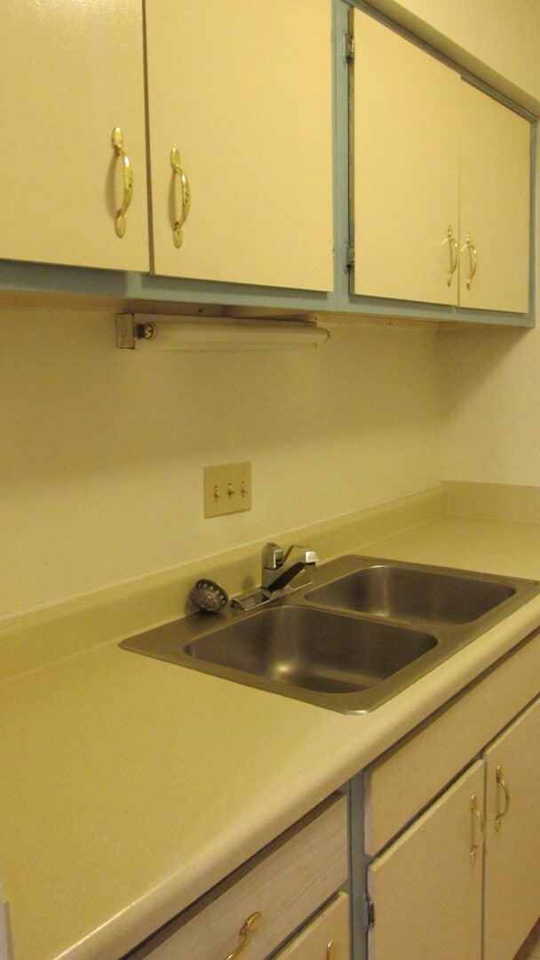 Primary Photo - 2 bedroom 2 bath Condo Available for Rent ...