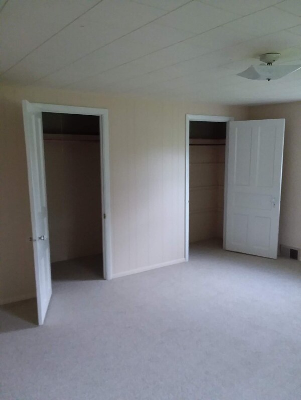 Building Photo - 150 T585