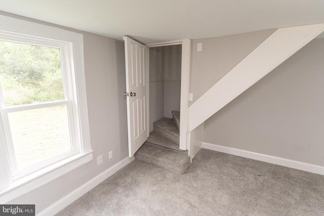 Building Photo - 119 Davis Ln