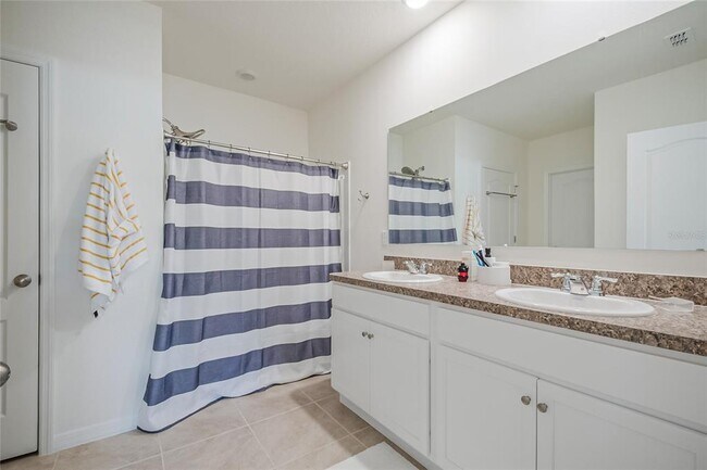 Building Photo - 1126 Chichester Ct