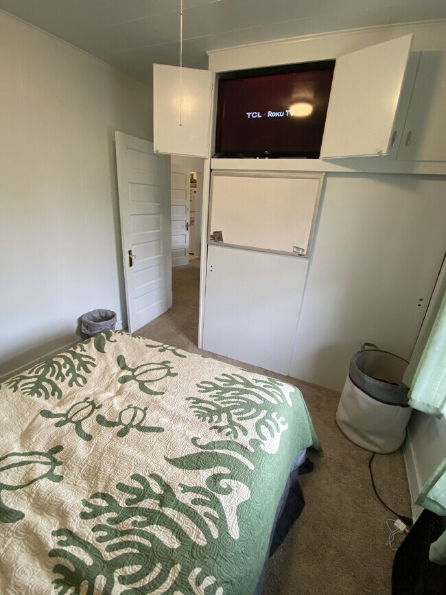 Building Photo - Walk to Downtown & Waterfront from Lettered Streets | 1BR Gem for $1,400/mo