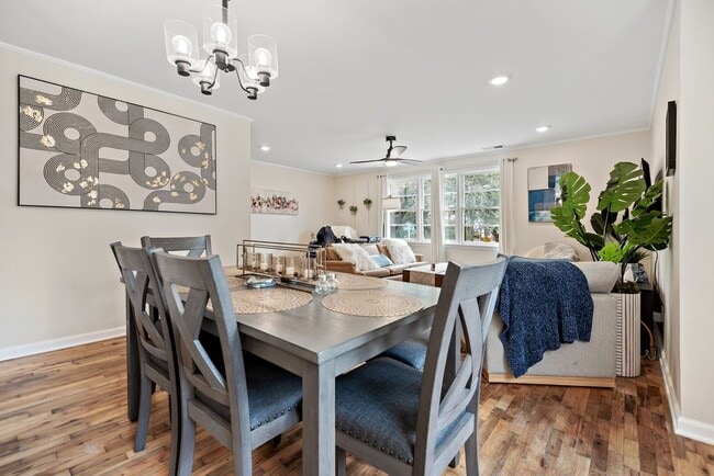 Building Photo - 1301 E 67th St