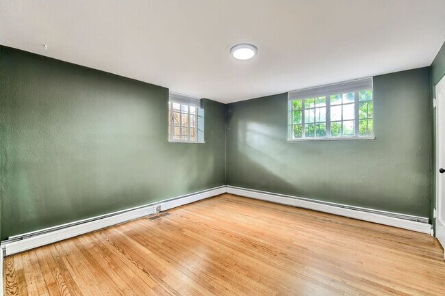 Building Photo - 2233 Kearney St