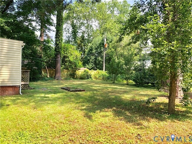 Building Photo - 6810 Edmonstone Ave