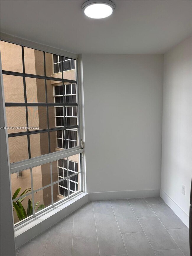 Building Photo - 1280 S Alhambra Cir