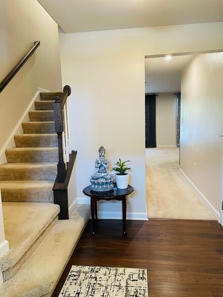 Entrance to Living Area and Basement - 2046 Elm Tree Ct