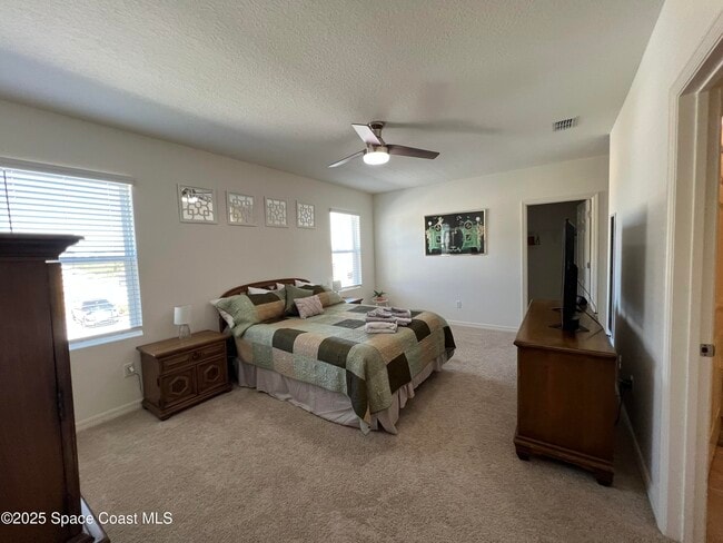 Building Photo - 976 Trinity St