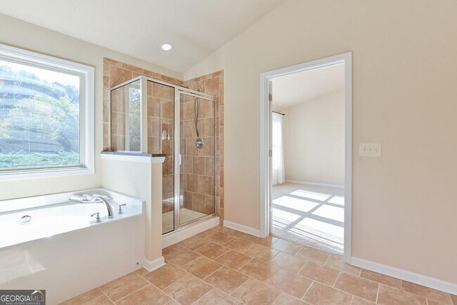 Building Photo - 4665 Woodbine Way