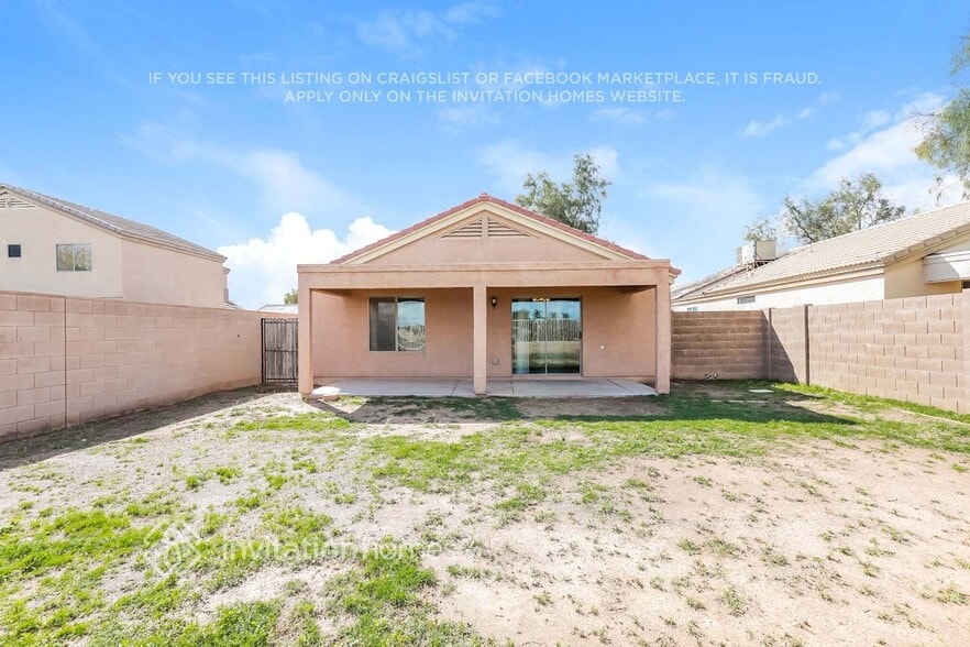 Building Photo - 23763 N Desert Dr
