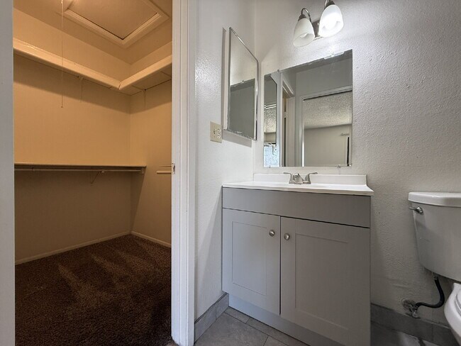 Building Photo - "Charming 4-Bedroom Haven with 2 Baths in ...