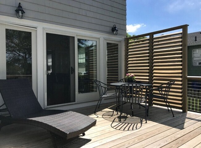 Building Photo - Winter Rental: 10A Gloucester Ave. (Utilit...