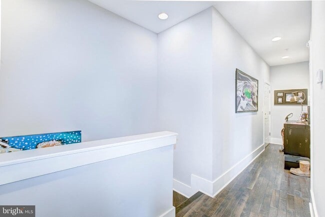 Building Photo - 1220 19th St NE