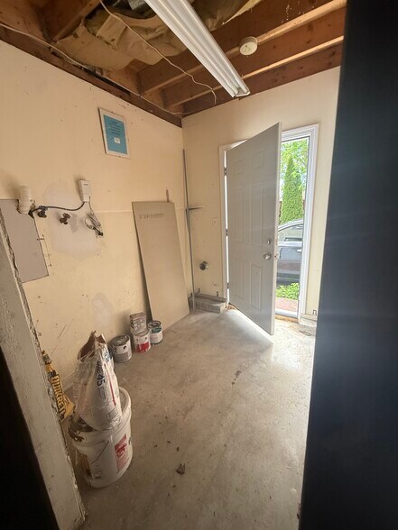 Building Photo - 2 Guertin St