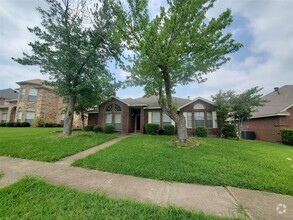 Building Photo - Lovely Garland Home over 1700 sqft!