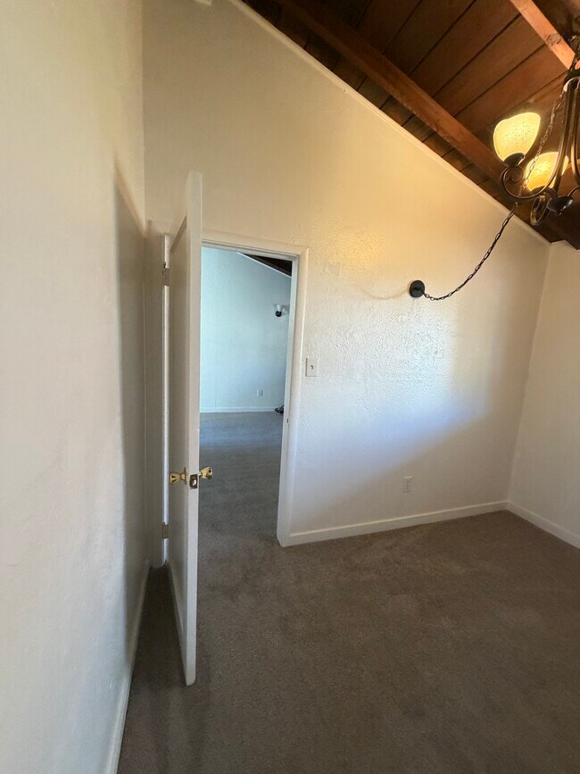 Building Photo - 165 East St