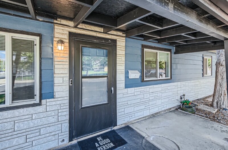 Building Photo - 1296 Vaughn St