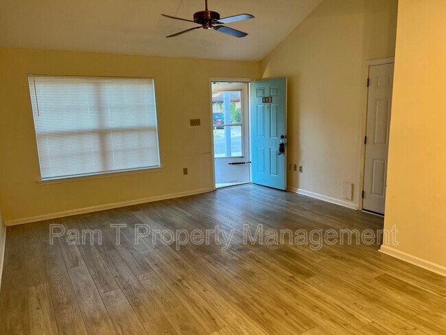 Building Photo - 128 Fox Chase Rd