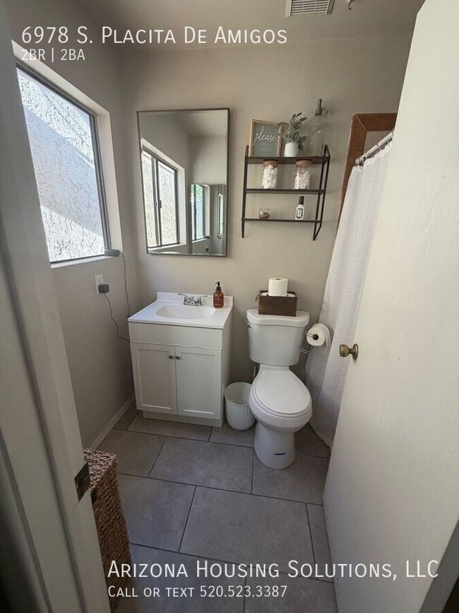 Building Photo - 6978 Placita De Amigos