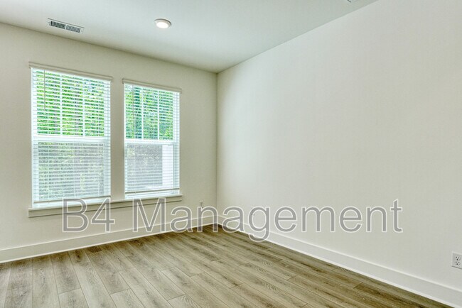 Building Photo - 416 W Parima Ct