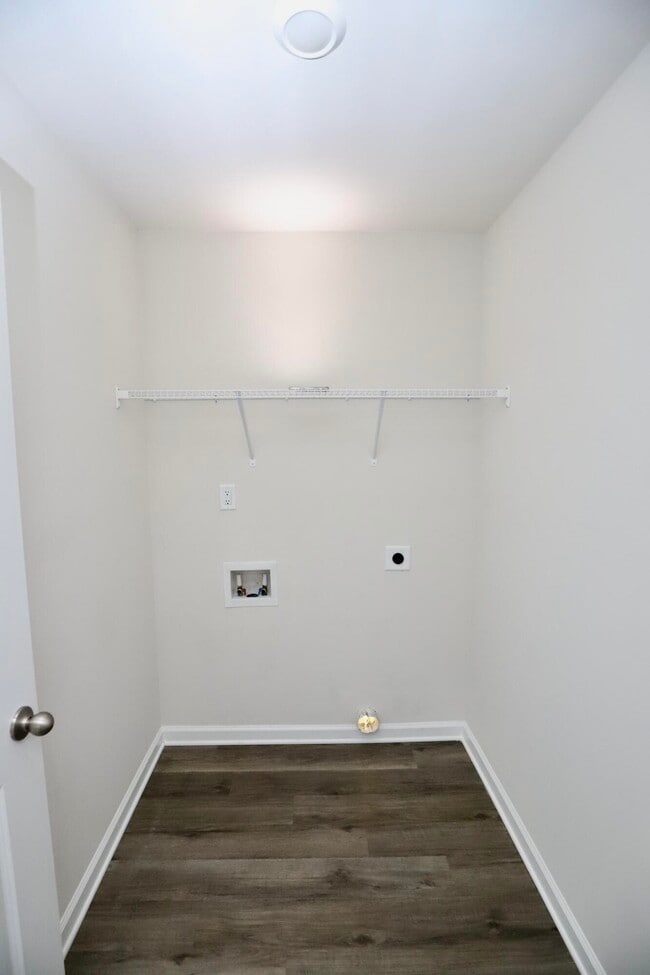Building Photo - 463 N High Duck Trail
