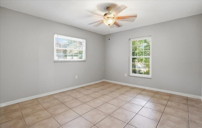 Building Photo - 6808 Friendship Dr