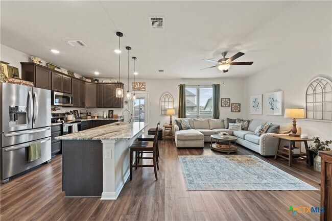 Building Photo - 810 Mclaury Cove