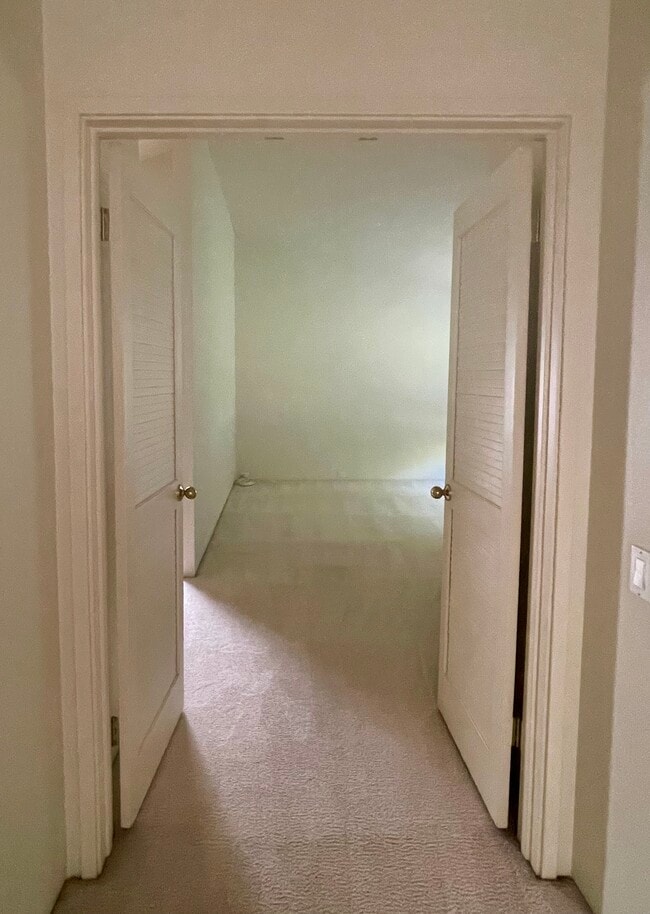 Master bedroom - 1915 Discovery Village Ln