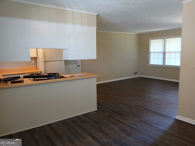 Building Photo - 8247 Spillers Dr SW