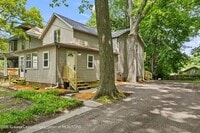Building Photo - 607 Shepard St