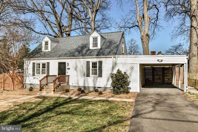 Building Photo - 7308 Poplar Ct
