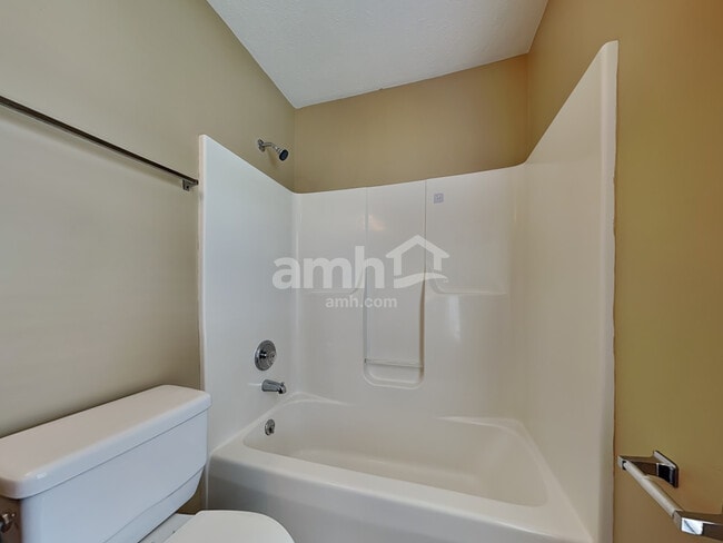 Building Photo - 6401 Sharps Ridge Ct