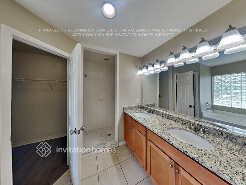 Building Photo - 626 Jaguar Ct