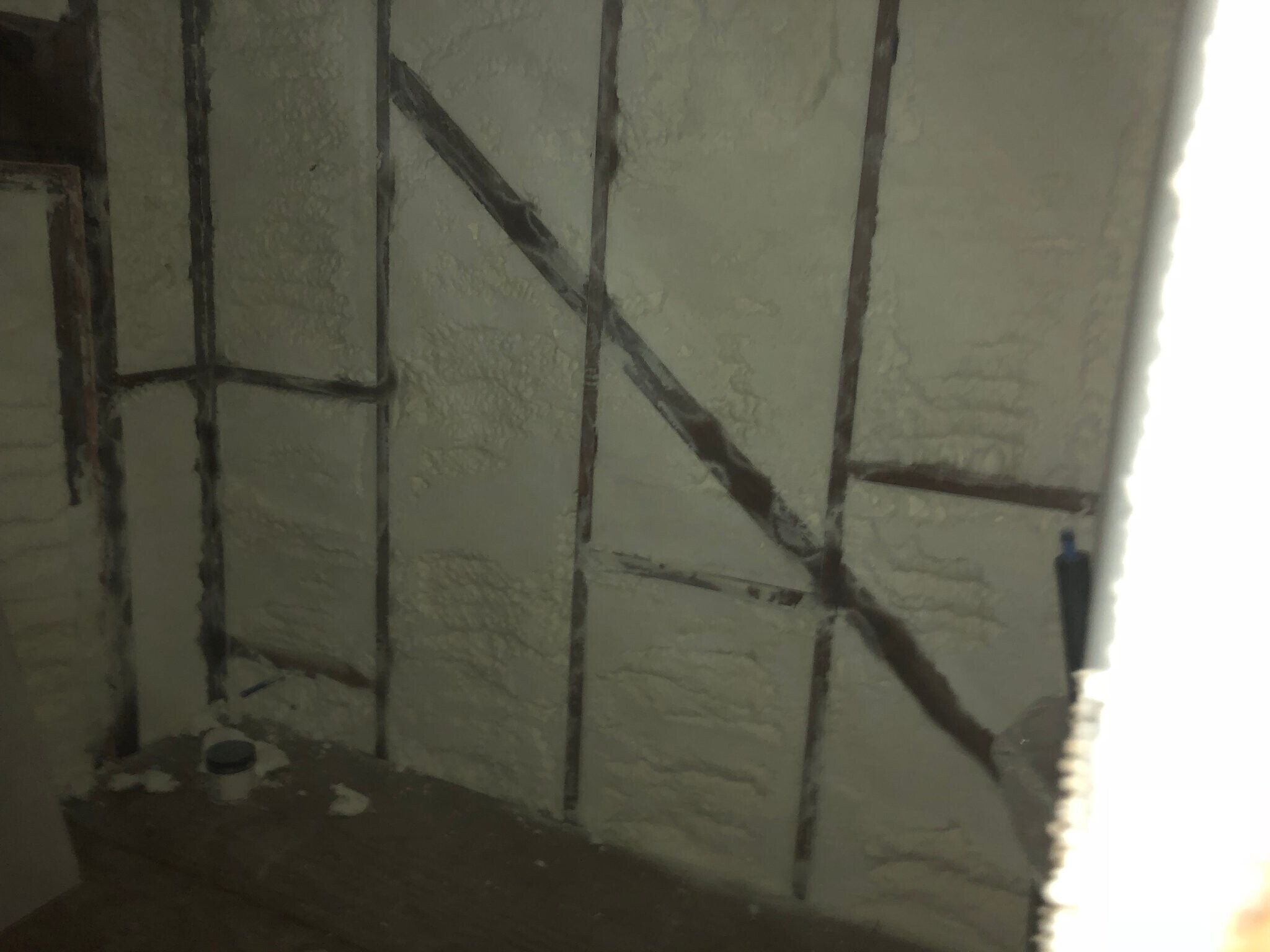 Building Photo - 1128 Lakeview Dr