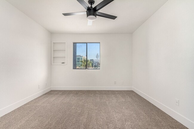 Building Photo - Updated 2-Bedroom COZY Condo Just Minutes ...