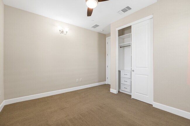 Building Photo - 334 Huntington Ave